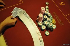 德州扑克初学者在常规桌获得成功的简单法则