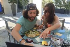 怎么对付德州扑克娱乐玩家