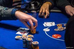 德扑牌手常犯的五个策略错误