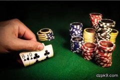 翻前应该用哪些牌加注