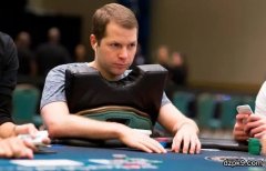 如何游戏多人跛入的牌局