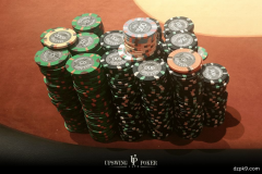 利用剥削策略征服现场扑克