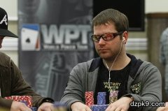 河牌圈诈唬的技巧