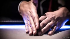 翻牌ABB面拿到Ax怎么打？