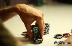 德州扑克诈唬的策略