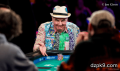 John Hesp拿着三条J在river过牌