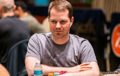 当公共牌有四张同花时，你还敢去抓诈唬吗？