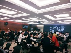 德扑界“独角兽”诞生！金融美女“百人大战”